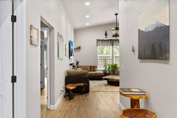 Cave Junction, OR 97523