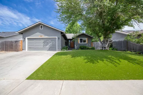 2126 Webster RD, Grants Pass, OR 97526