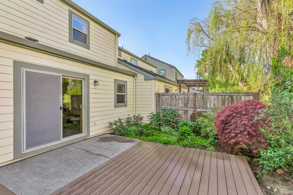 Ashland, OR 97520,75 Brooks LN