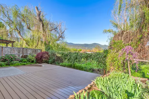 Ashland, OR 97520,75 Brooks LN