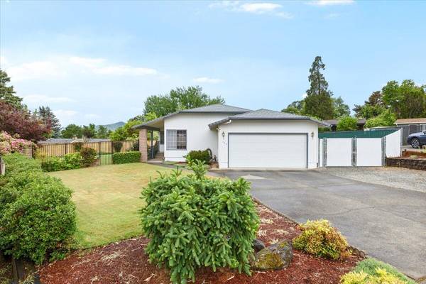 446 Sovereign AVE, Grants Pass, OR 97526
