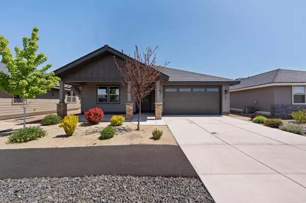 Redmond, OR 97756,2622 Redwood CIR #40