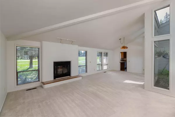 Sunriver, OR 97707,58094 Five Iron LN #1