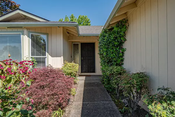 Medford, OR 97504,1872 Filmore DR