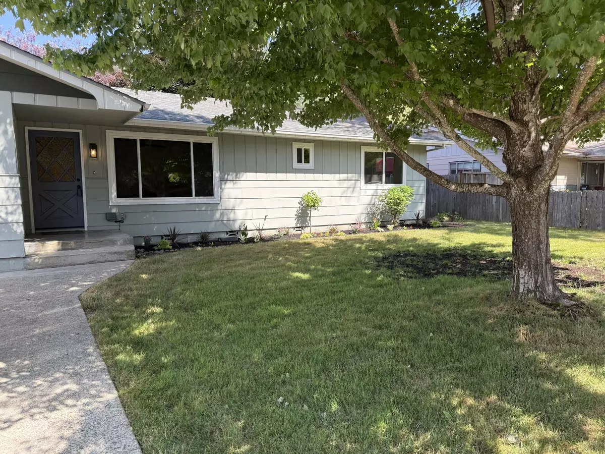 Grants Pass, OR 97527,1651 Alexander LN