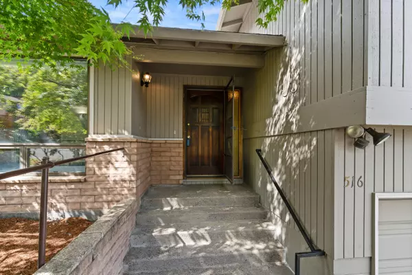 Phoenix, OR 97535,516 Amerman DR