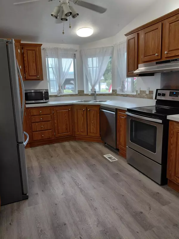 Grants Pass, OR 97527,2386 Sasha CT