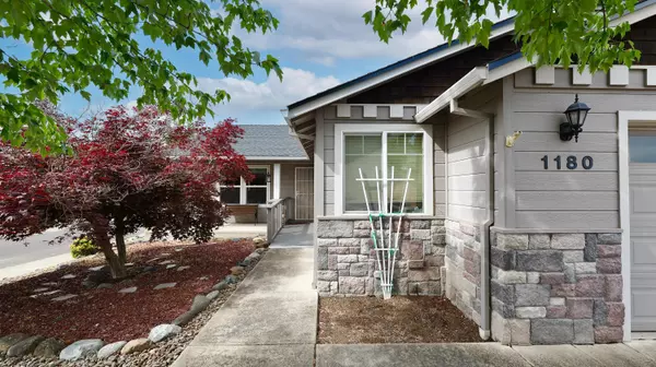 Eagle Point, OR 97524,1180 Highlands DR