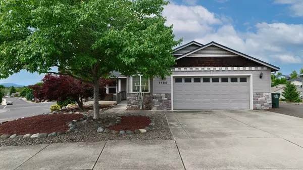 Eagle Point, OR 97524,1180 Highlands DR