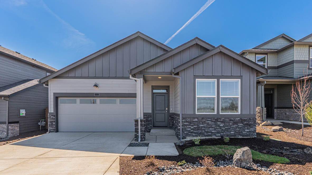 21649 Fuji DR, Bend, OR 97702