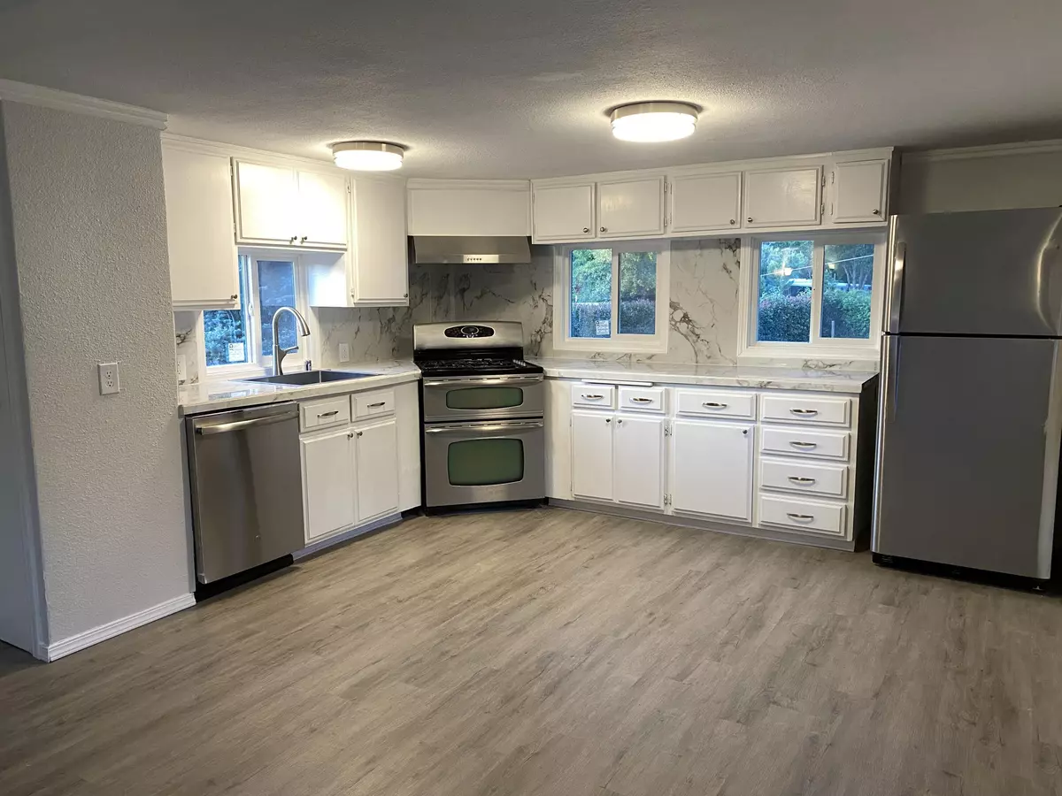 Grants Pass, OR 97527,7001 Rogue River HWY #34