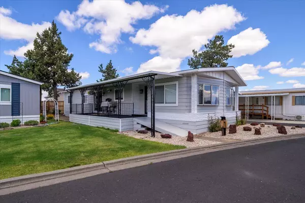 2633 Obsidian AVE #13, Redmond, OR 97756