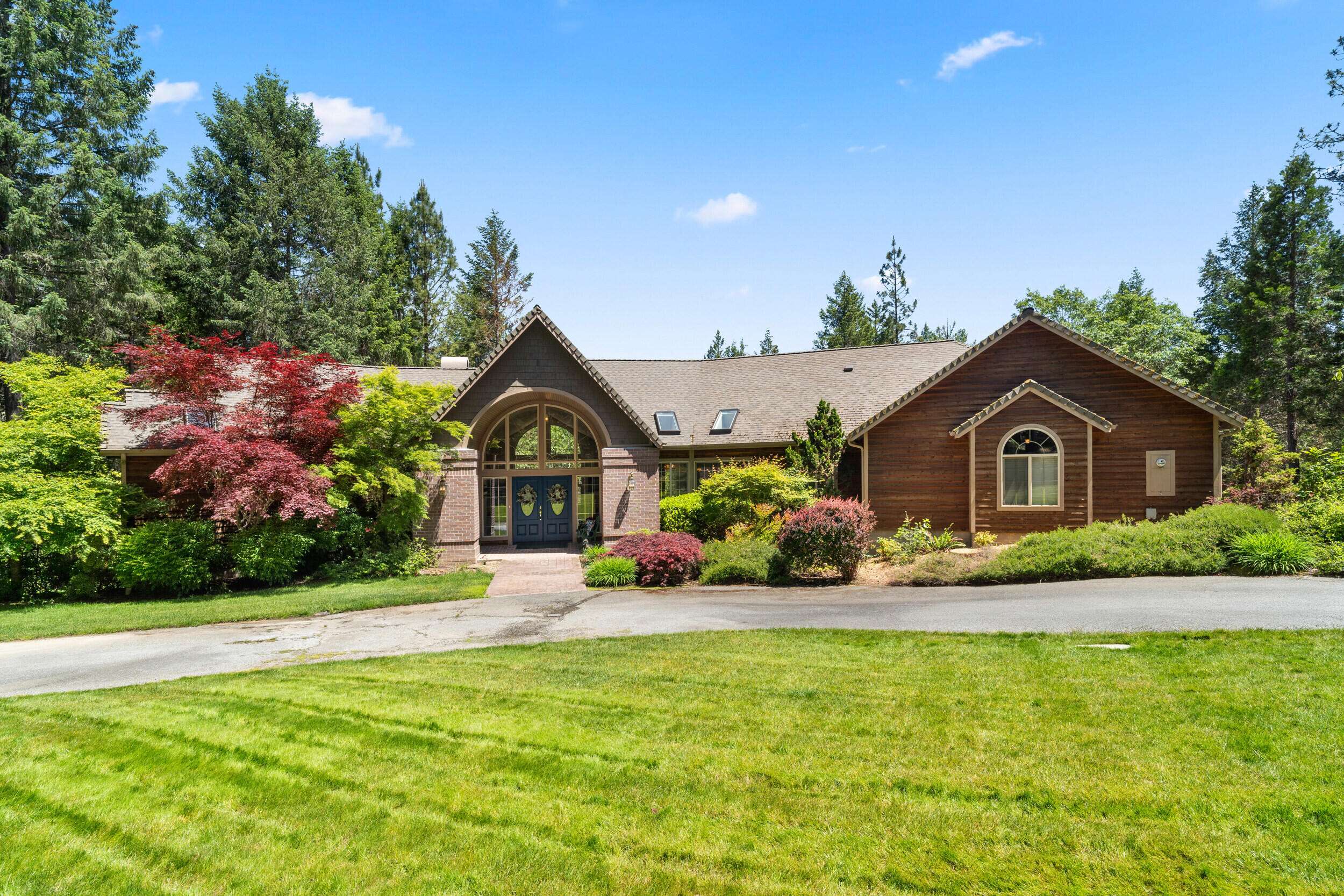 1219 Pinnon RD, Grants Pass, OR 97526