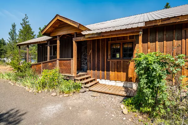 La Pine, OR 97739,52140 Elderberry LN