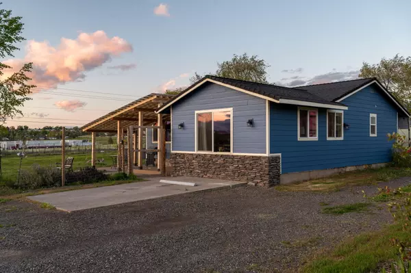 7130 19th ST, Terrebonne, OR 97760