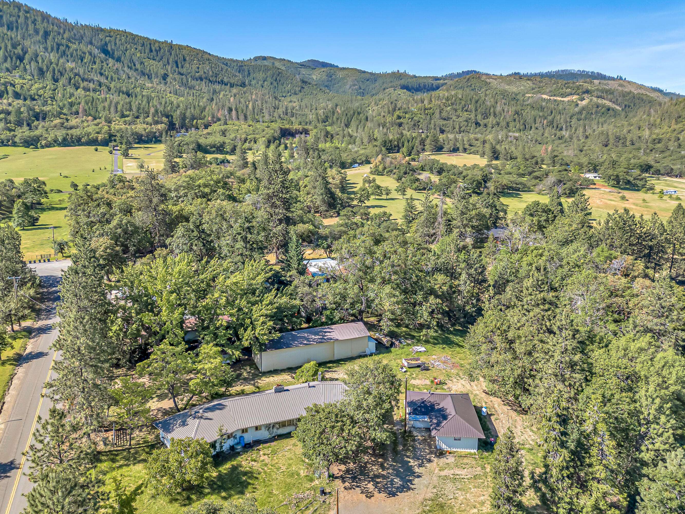 Medford, OR 97501,6200 Dark Hollow RD
