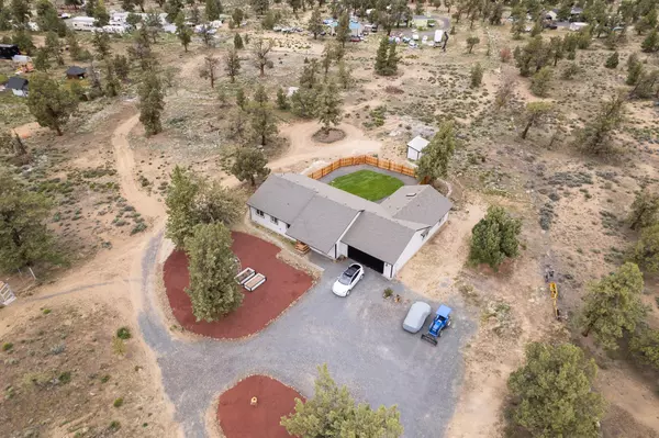 Bend, OR 97701,24880 Deer LN