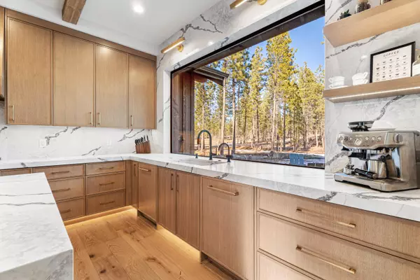 Bend, OR 97707,56399 Elk Run DR #420