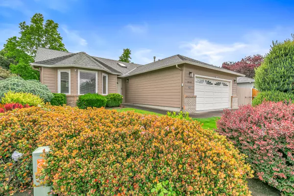 Medford, OR 97504,3040 Adams CIR