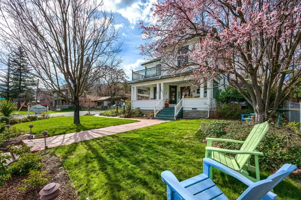 Ashland, OR 97520,451 Main ST