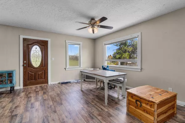 Madras, OR 97741,2095 Culver HWY