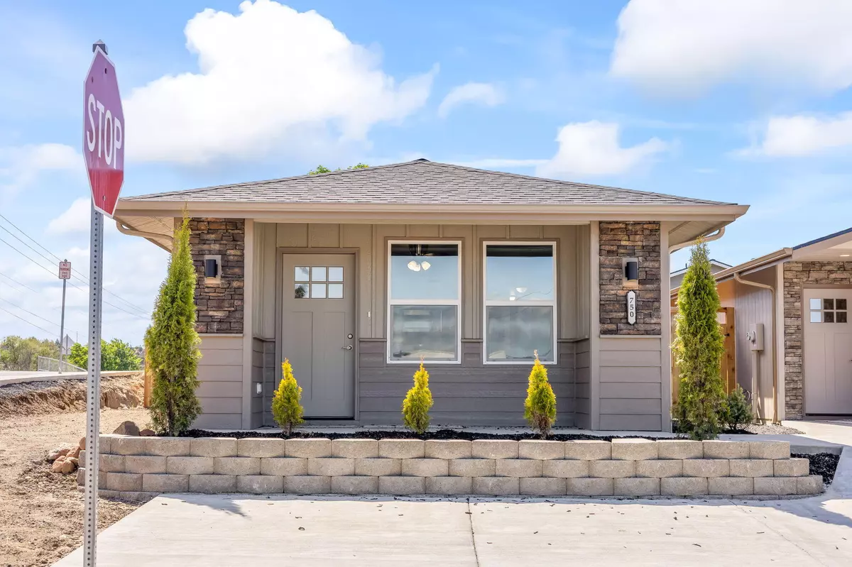 Madras, OR 97741,750 Madison ST