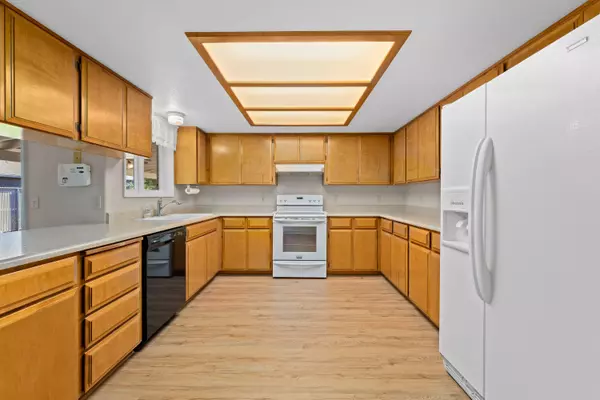 Grants Pass, OR 97527,1303 Kokanee LN