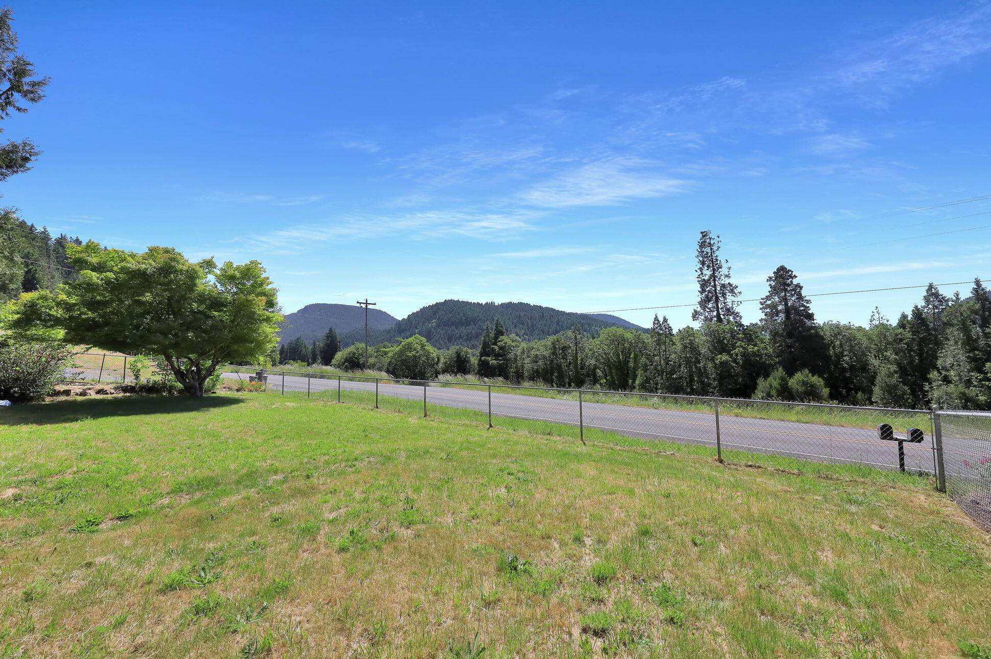 Oakridge, OR 97463,48521 1st ST