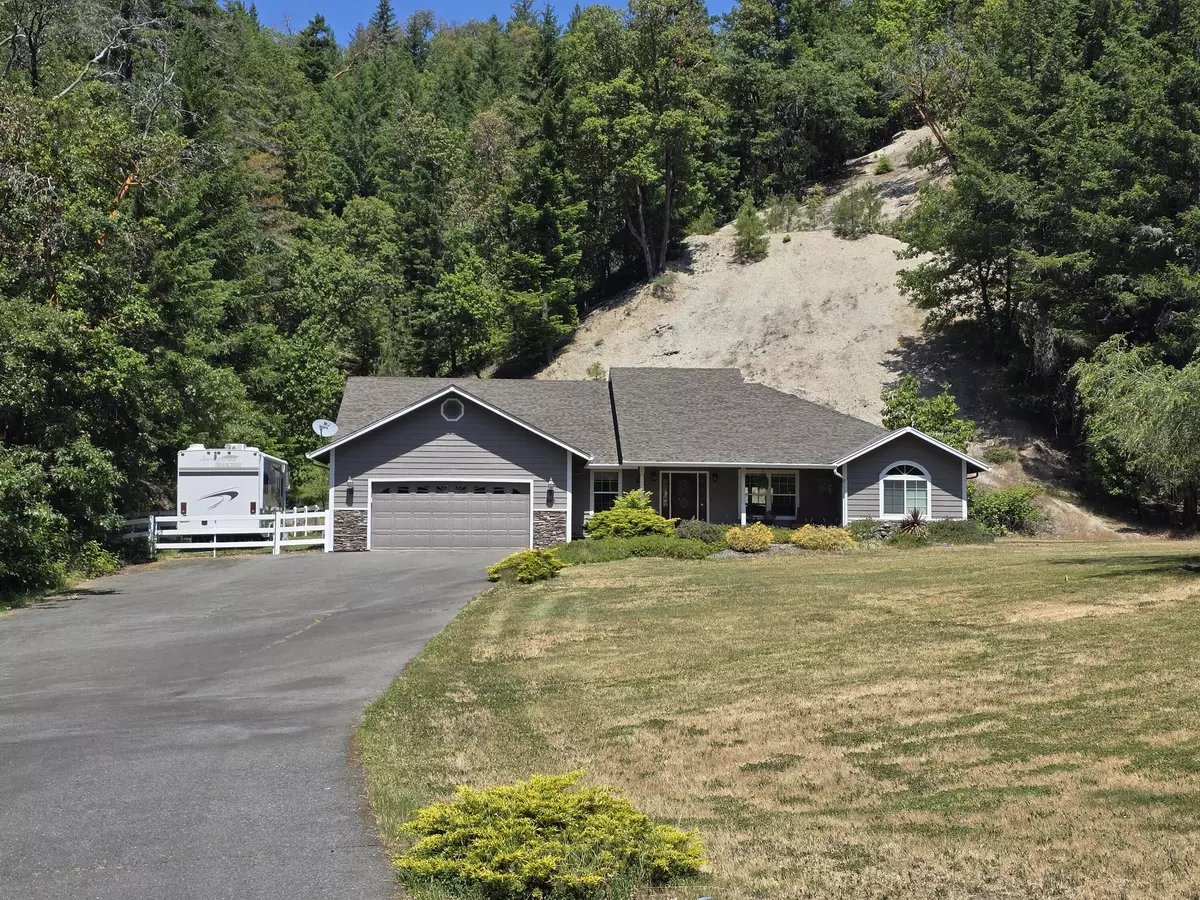 Grants Pass, OR 97526,800 Palomino DR