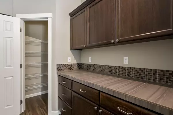 Bend, OR 97702,656 Reed Market RD