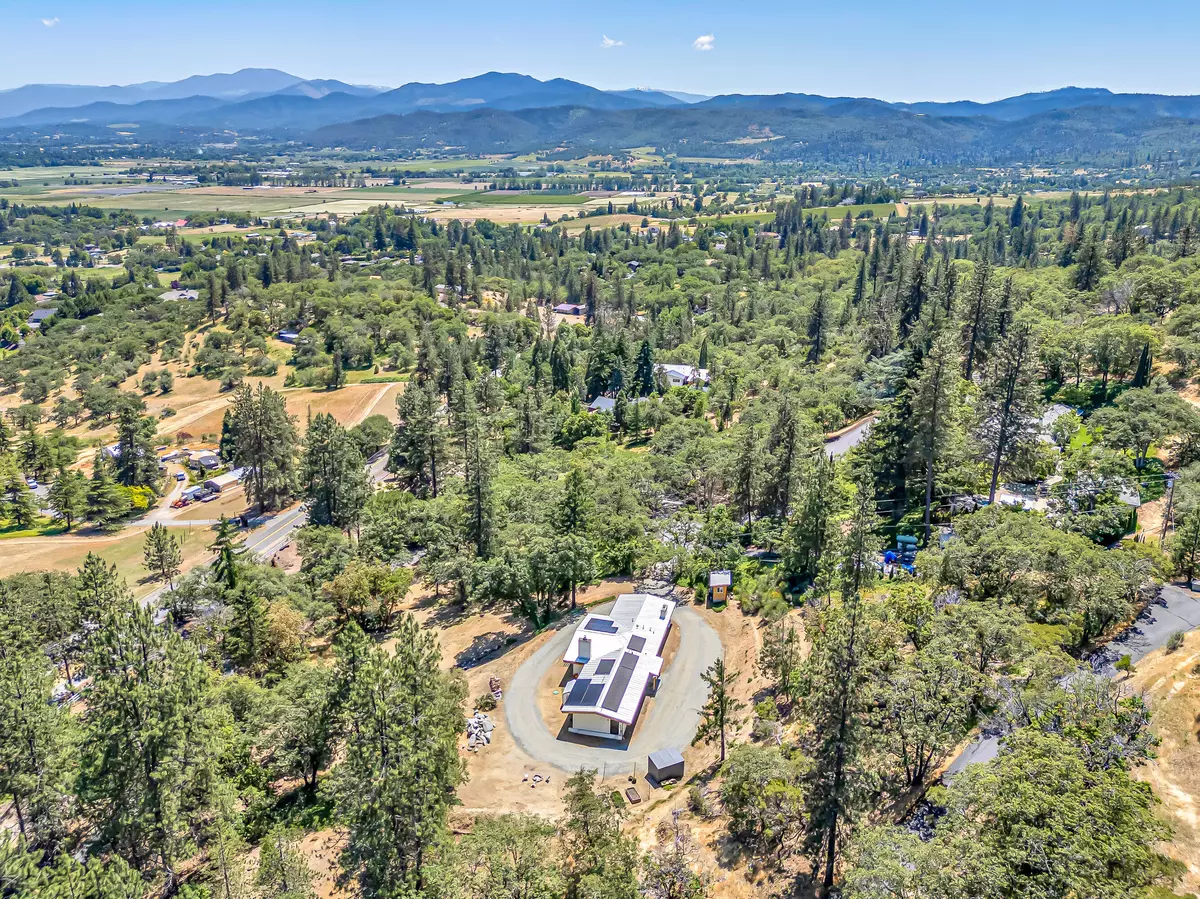 Central Point, OR 97502,2555 Old Military RD