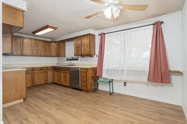 Medford, OR 97504,1888 Alcan DR