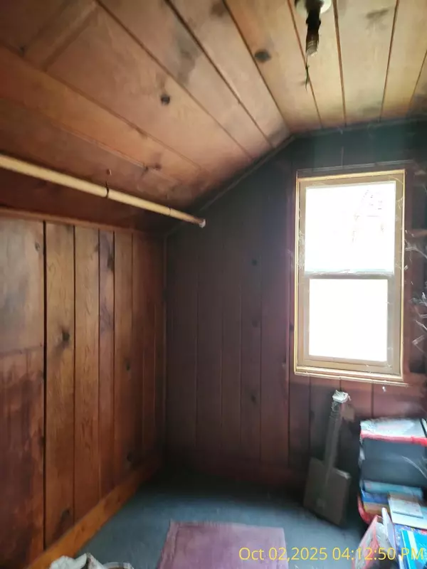 Cave Junction, OR 97523,7255 Holland Loop RD