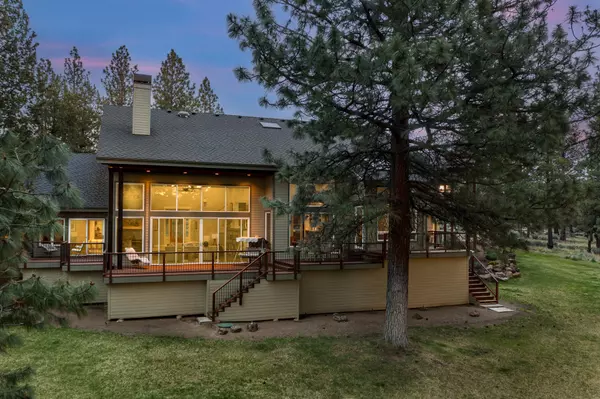 Sisters, OR 97759,69205 Hawksflight DR