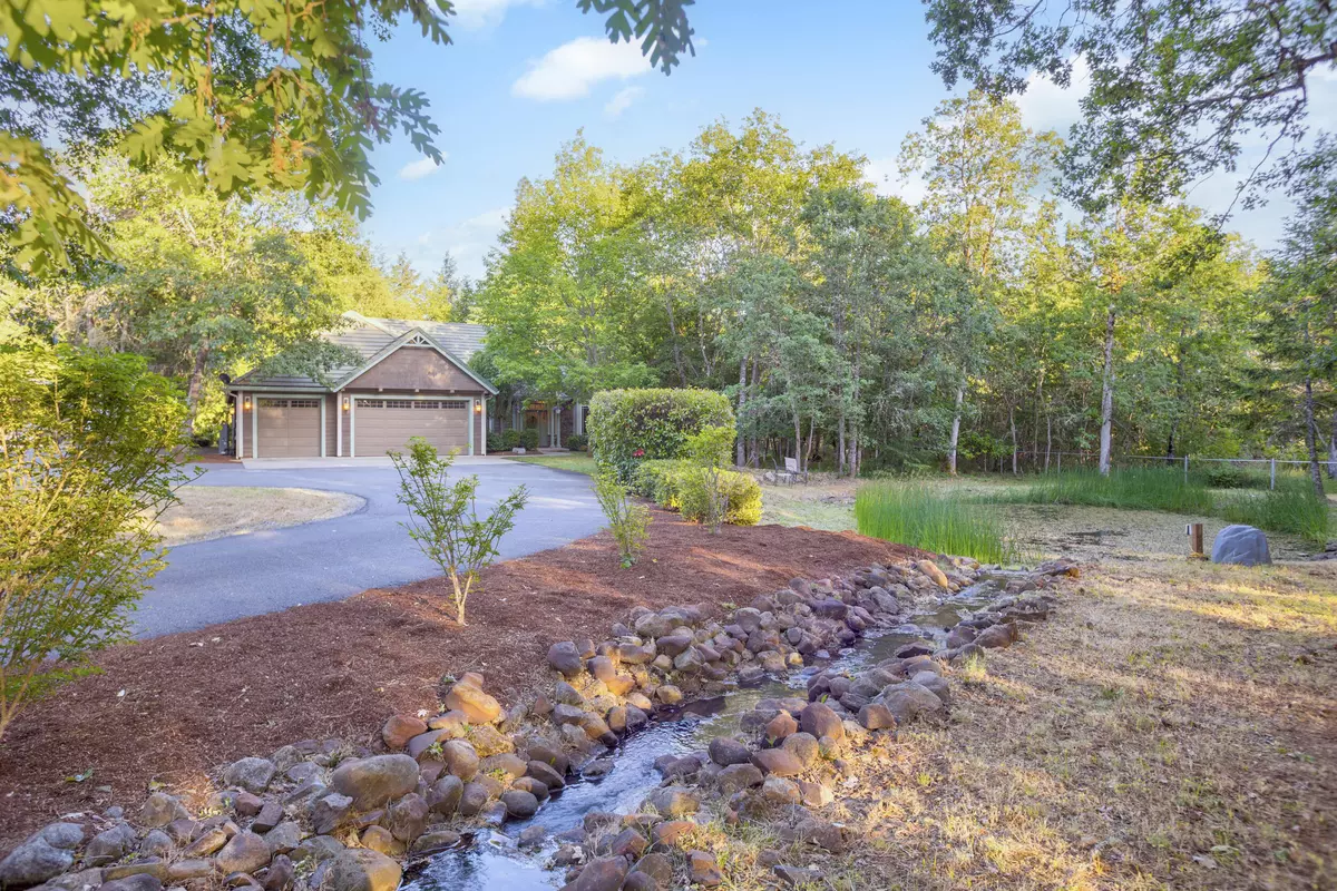 Grants Pass, OR 97526,175 Carolbrooke PL