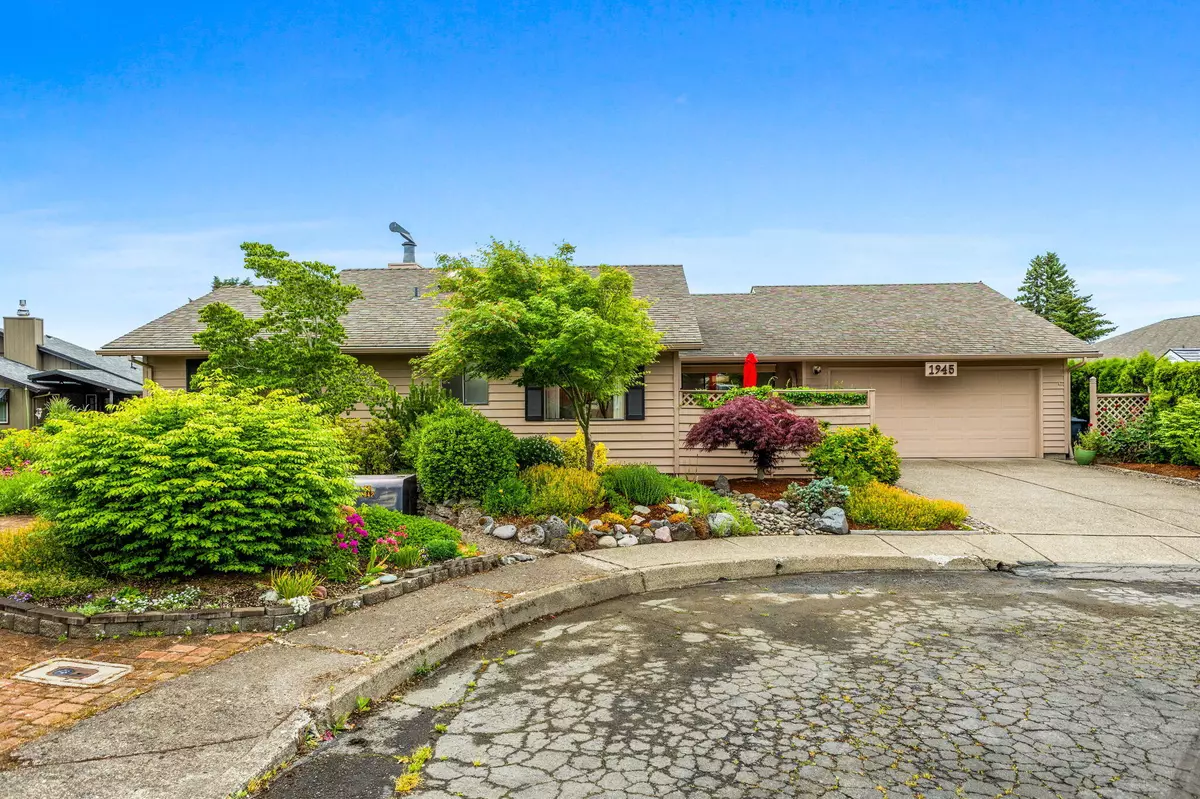 Salem, OR 97304,1945 Banyan CT NW