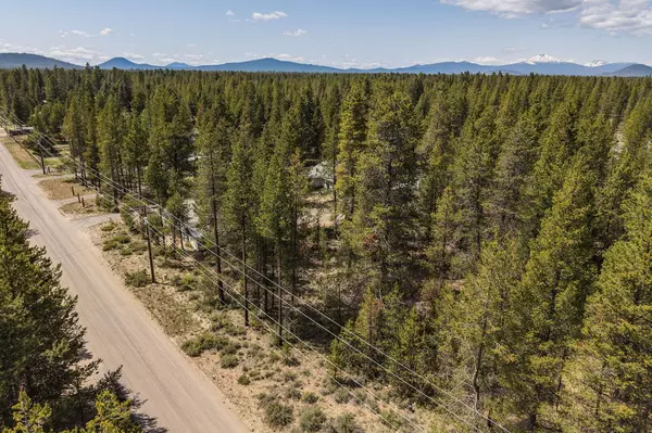 16164 Leona LN,  La Pine,  OR 97739