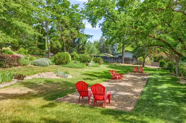 Jacksonville, OR 97530,455 Oregon ST