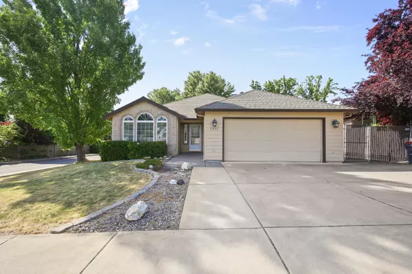 2937 Farmington AVE, Medford, OR 97504