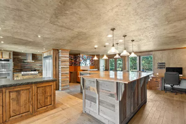 Bend, OR 97702,19797 Nugget AVE