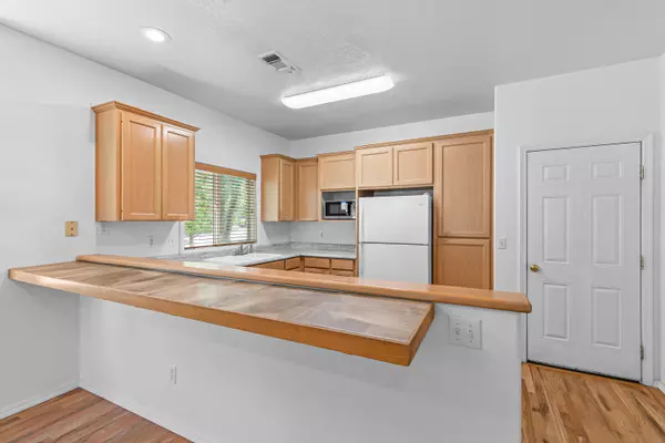 Ashland, OR 97520,411 Mountain AVE