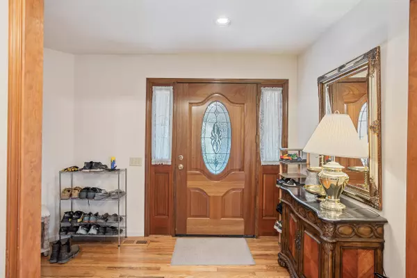 Grants Pass, OR 97526,737 M ST