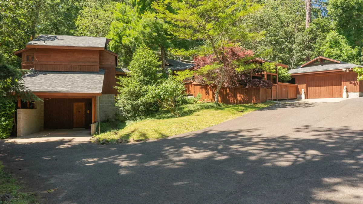 Eugene, OR 97405,5070 Fox Hollow RD