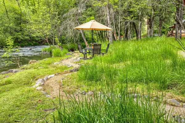 Trail, OR 97541,1250 Netherlands RD