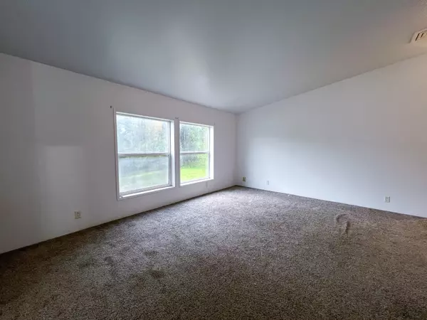 John Day, OR 97845,798 Main ST