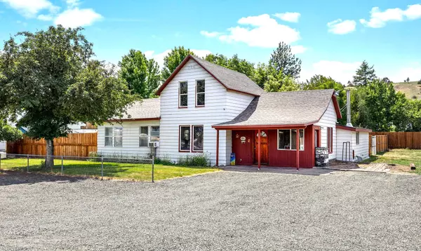 250 Johnson AVE,  Prairie City,  OR 97869