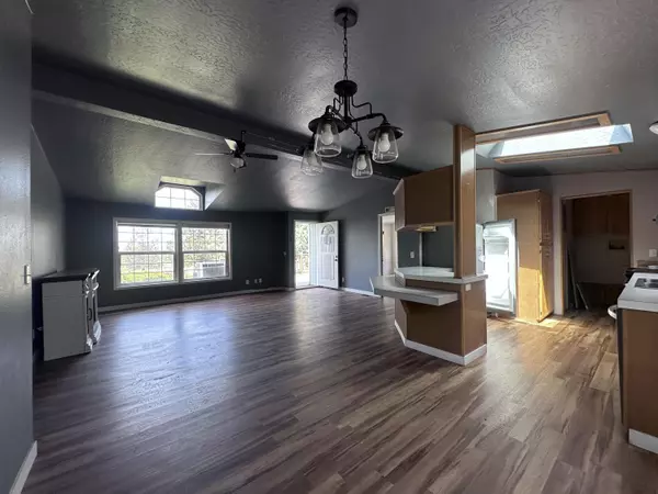 Terrebonne, OR 97760,10570 Shad RD