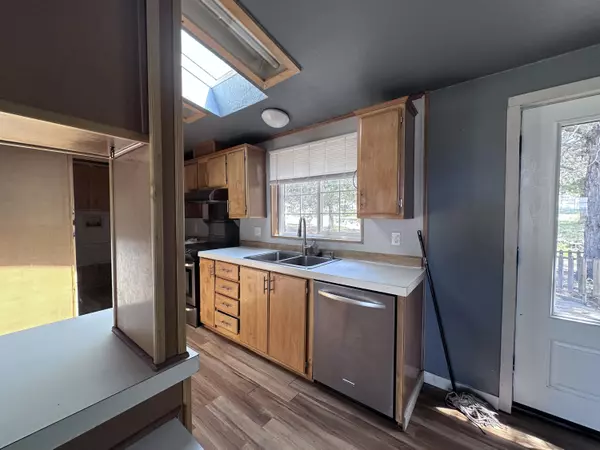 Terrebonne, OR 97760,10570 Shad RD