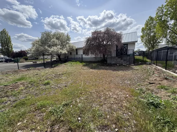 Bly, OR 97622,19148 Edler ST