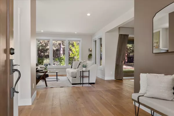 Bend, OR 97703,62737 Mehama DR